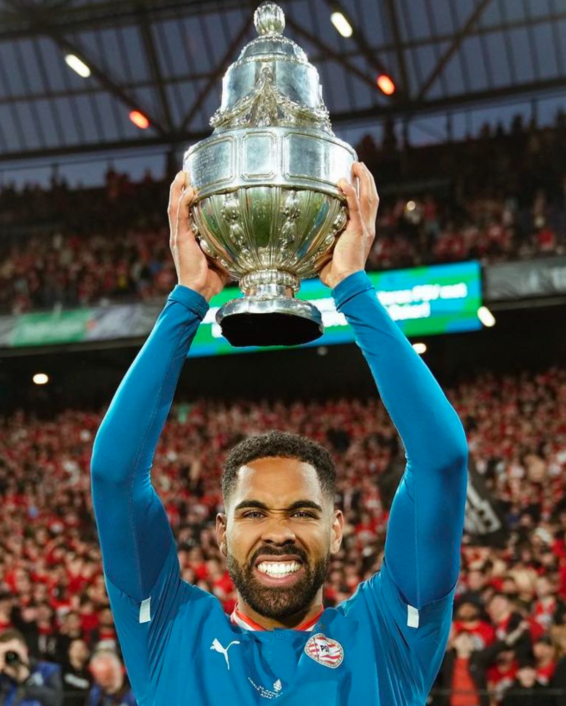 南非运动员全力以赴，赢得赞扬的简单介绍