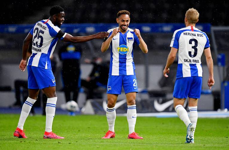 包含柏林赫塔球员士气高涨，备战下一场激战的词条