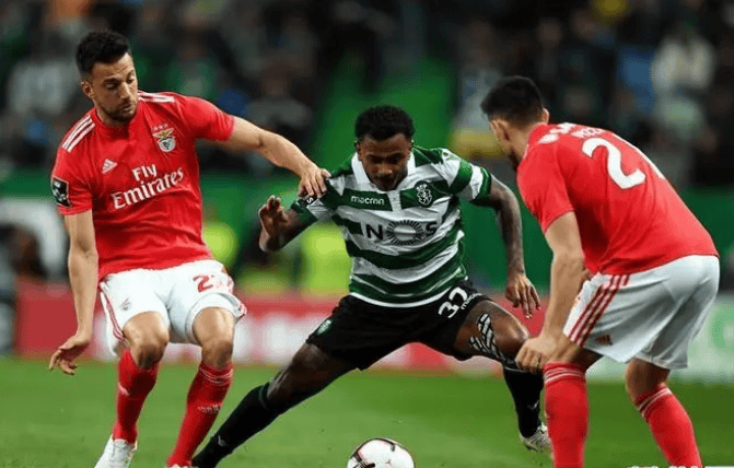 战术变化的巧妙运用关乎球队胜败