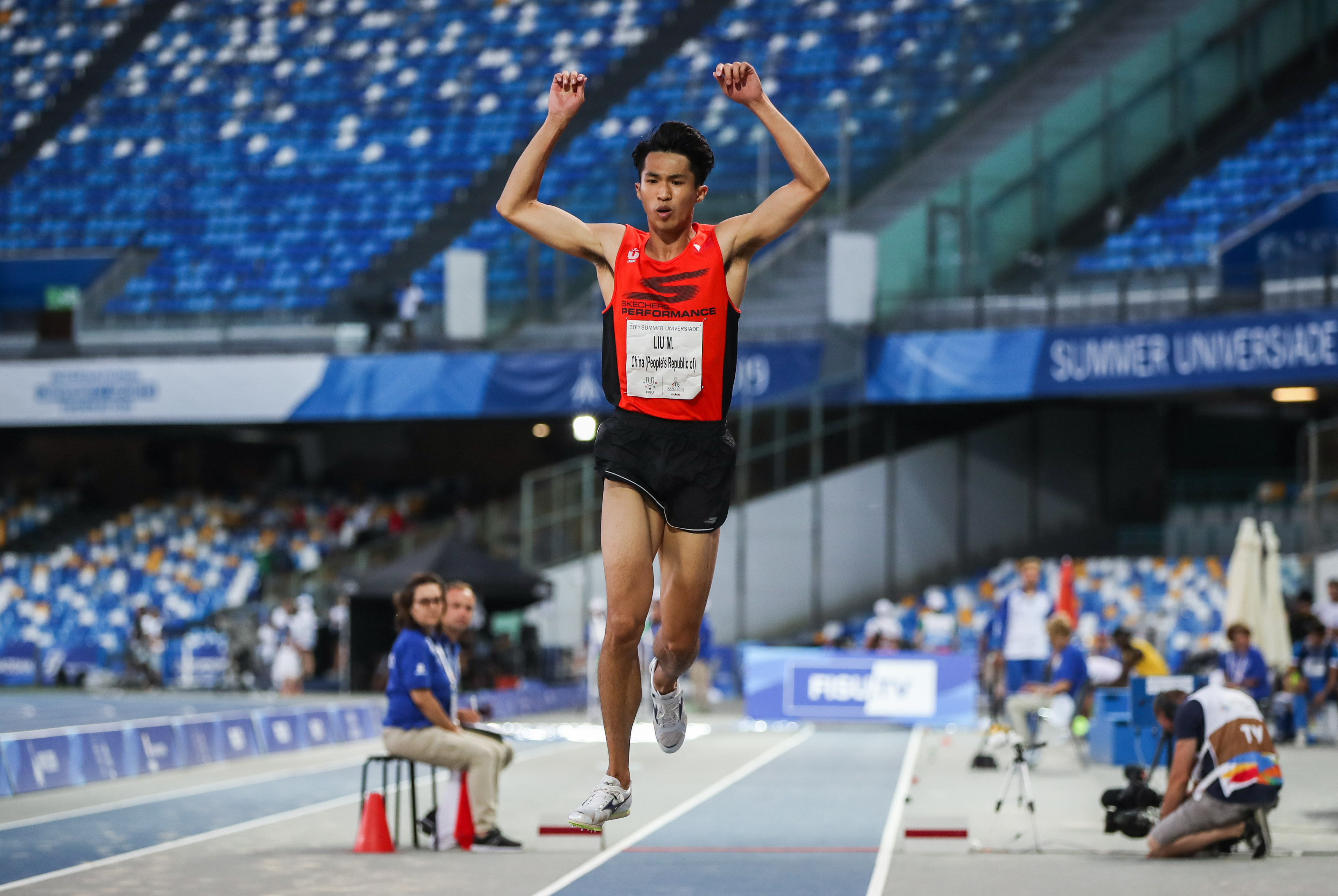 智利选手在跳远项目中刷新纪录的简单介绍