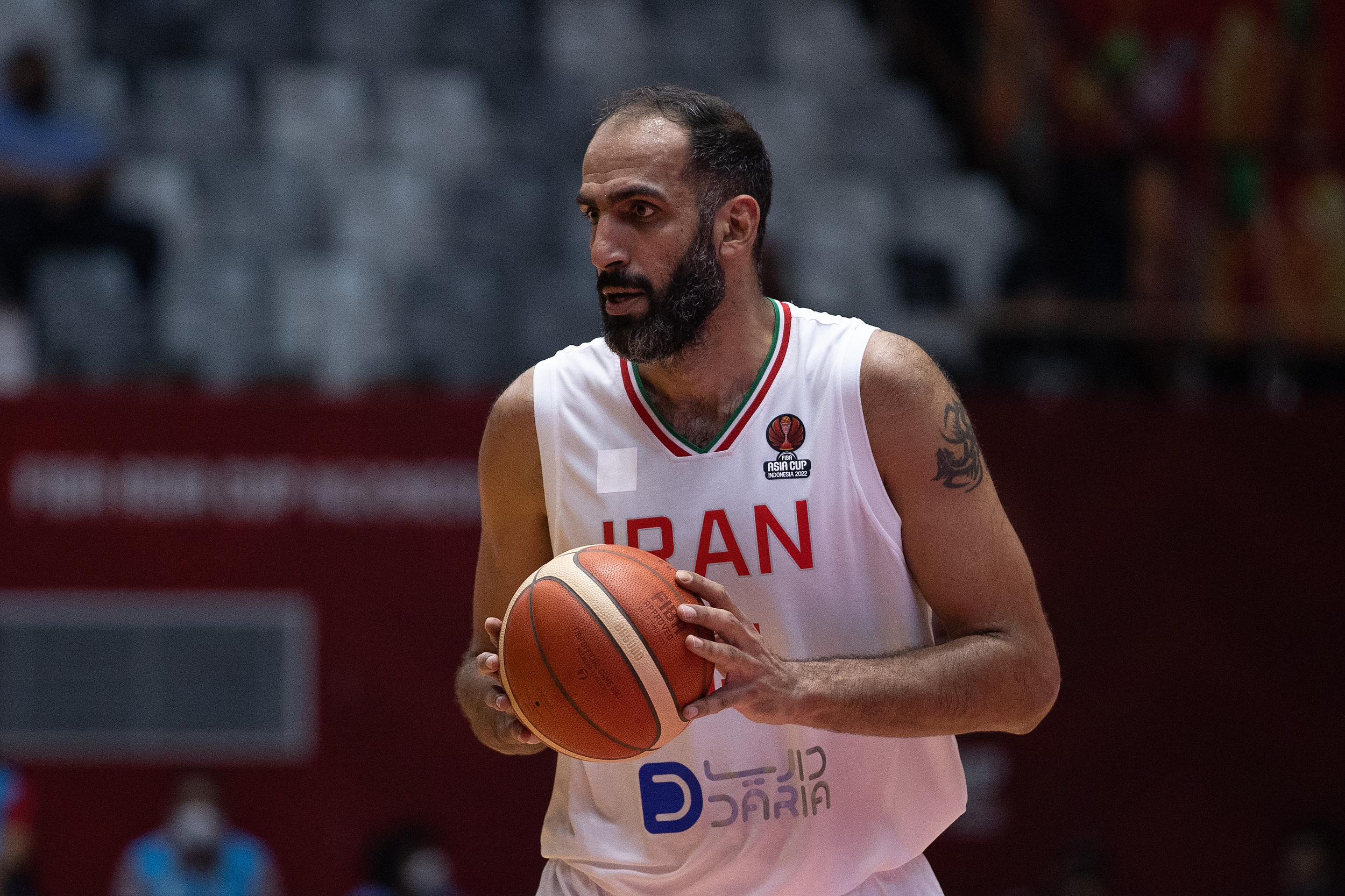 关于伊朗队再度夺得冠军，成为亚洲杯上的佳绩的信息