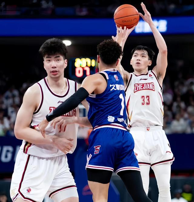 极具挑战性的对阵，让球队展现底蕴实力的简单介绍