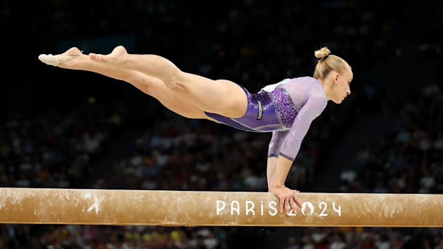 竞技体操女子单杠决赛，俄罗斯选手夺冠