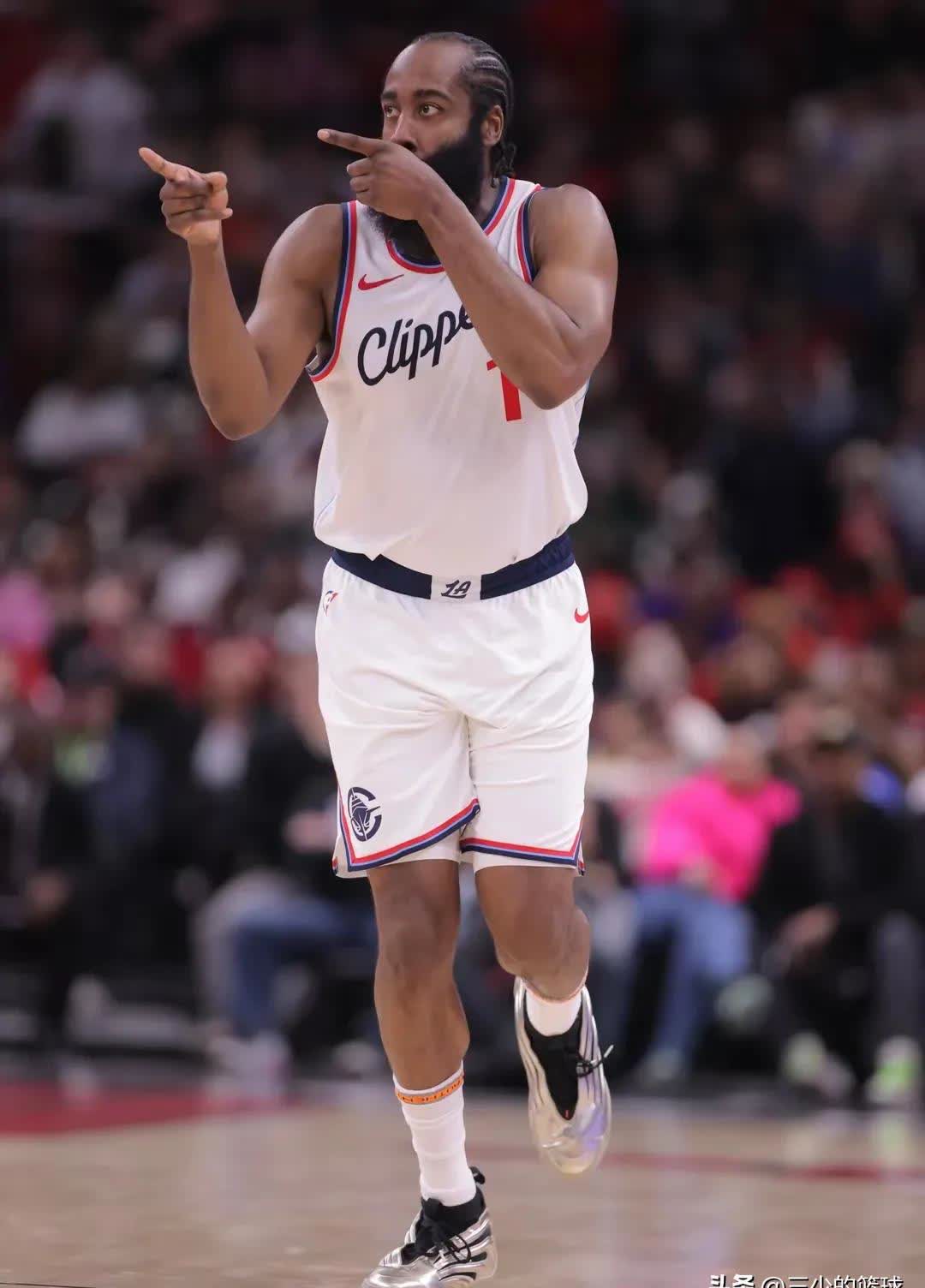 波尔津吉斯绝杀时刻，西亚卡姆点燃赛场，76人迎来胜利！